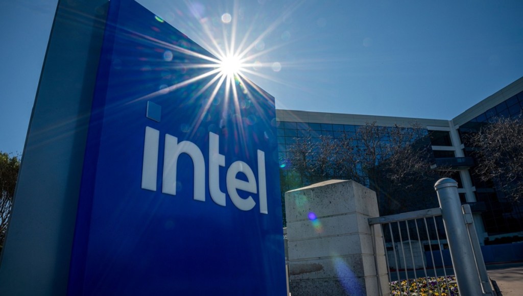 Intel, manufacturing plant, manufacturing capacity, expansion, semiconductor, deal, foreign investment, chip supply, subsidies, jobs, investment, acquisition
