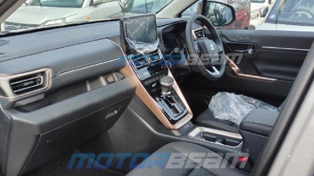 maruti suzuki invicto interior