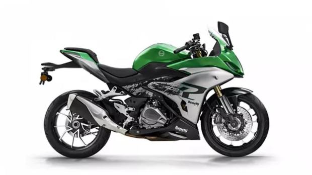 benelli 402 features