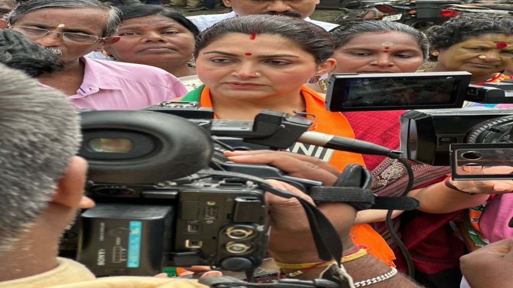Khushbu Sundar against DMK leader