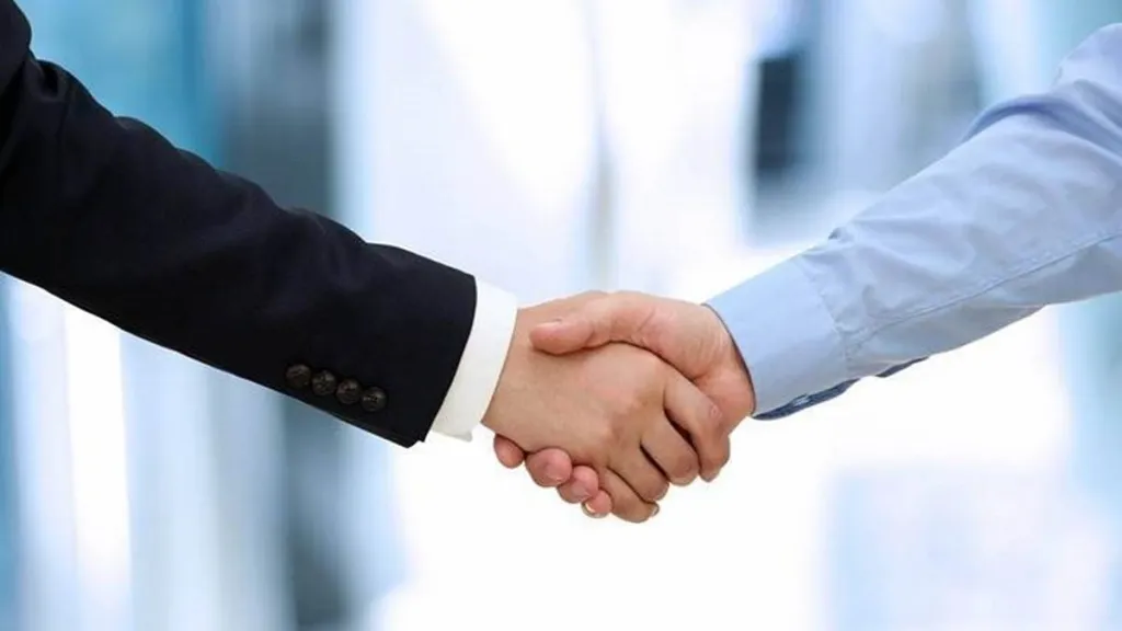 growing jobs, jobs in these fields, financial services, LinkedIn, administration, accommodation, human resource, consulting, Bachelor's degree, MBA graduates, product manager,