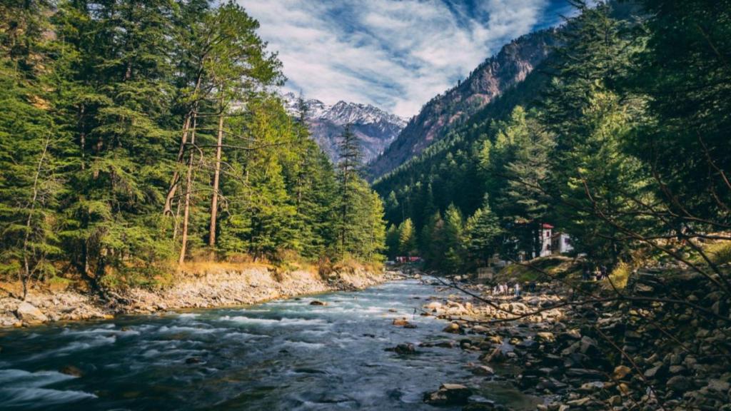 Artificial lakes in Himachal to be developed as vibrant tourists