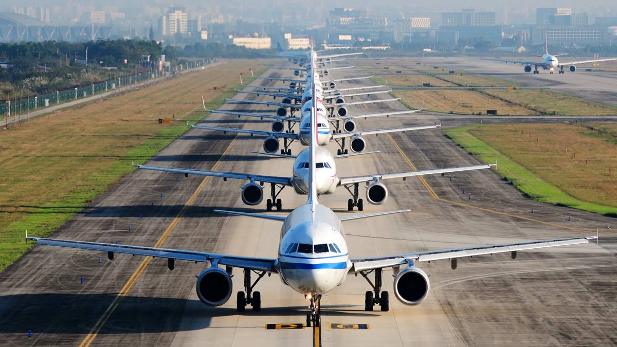 Aviation boom in India! Rising airfares, other factors may attract big  corporates to enter this sector | The Financial Express