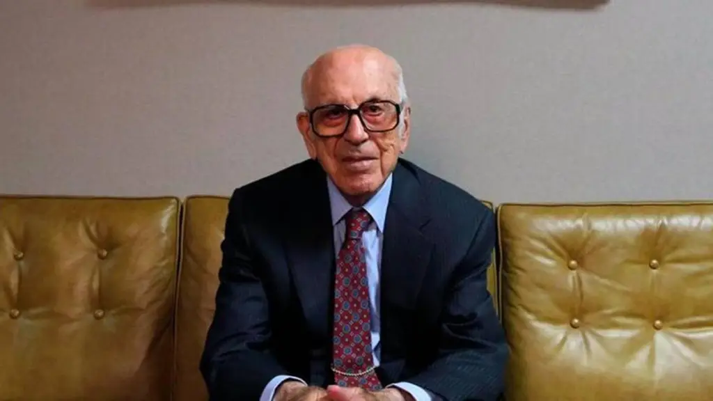 Meet 101yearold Joseph, the oldest billionaire in America with