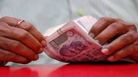 Delhi High Court, fine, penalty, NRAI, FHRAI, restaurant associations, non-compliance, service charge, affidavits, consumers, complaints