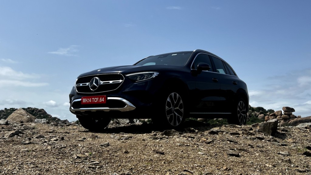 2023-Mercedes-Benz-GLC-Review-3