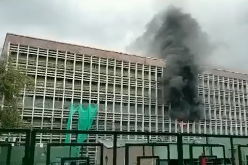 Delhi AIIMS: Fire Breaks Out at AIIMS Delhi, Patients Evacuated Safely