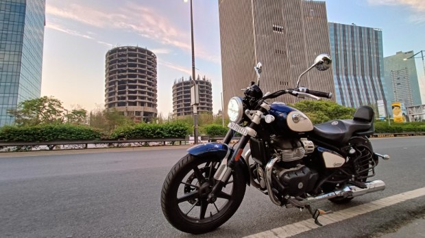 royal enfield super meteor 650