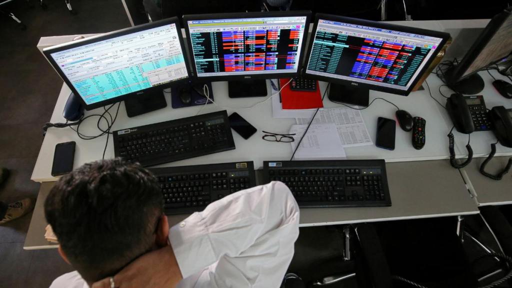 Share market tomorrow: Nifty, Bank Nifty support, resistance for Wednesday, 4 August