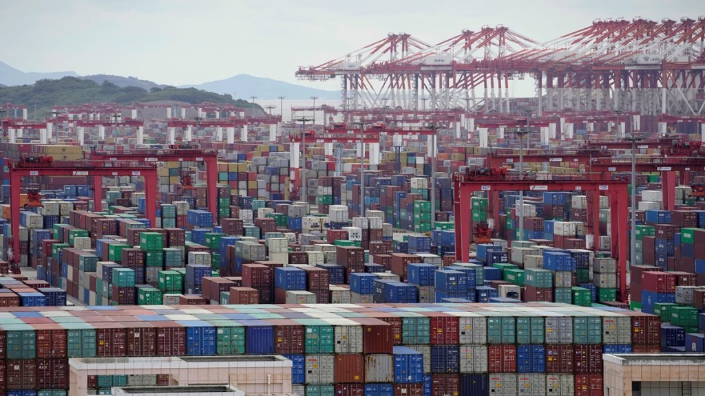 export surge, Indian economy, foreign trade, global slowdown, service exports, SaaS products, competitive prices, artificial intelligence, captive technology facilities, Global Capacity Centers, manufacturing exports, PLI, infrastructure investment, trade financing, economic growth