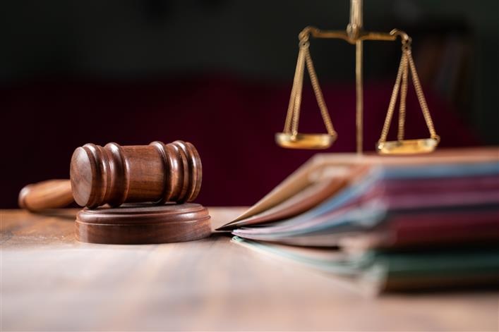 Woman cop attacked on train, Allahabad HC raps Railways for ‘failing in its duties’