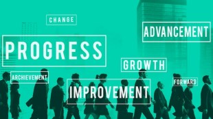 University should have a pool of experienced mentors and industry experts who provide guidance and support to aspiring entrepreneurs.