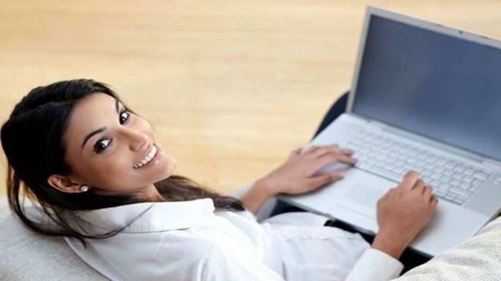 Shattering Glass Ceilings: Augmenting wealth management for women Shattering Glass Ceilings: Augmenting wealth management for women