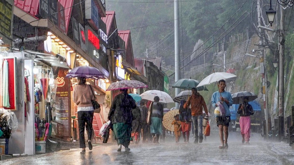 India weather update IMD predicts isolated heavy rainfall over Tamil