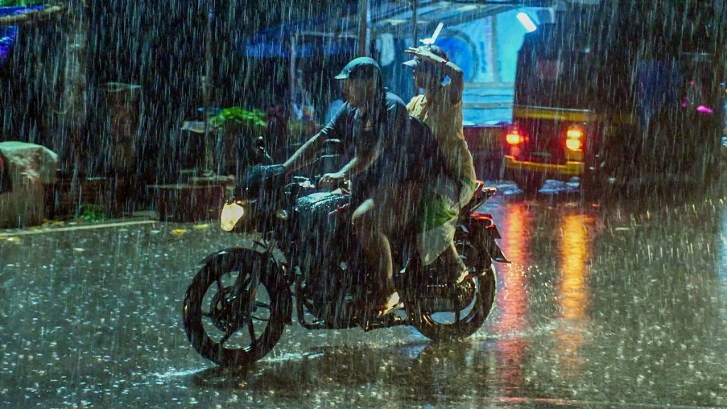 weather conditions, Weather update, Rainfall predictions, Rainfall, Rains, India Meteorological Department, IMD, Rainfall in Uttar Pradesh, Rainfall in Bihar, Rainfall in Jharkhand, Rainfall in Chhattisgarh, Rainfall in Assam, Rainfall in Manipur, Rainfall in India, Weather prediction, Delhi rains, UP rains, Himachal weather, Uttarakhand weather, Kerala weather, Tamil Nadu rains, Arunachal Pradesh rains, Northeast India weather, East India weather, West India weather, Delhi weather, Uttar Pradesh weather, South India weather, Andaman & Nicobar Islands weather, Meghalaya rains