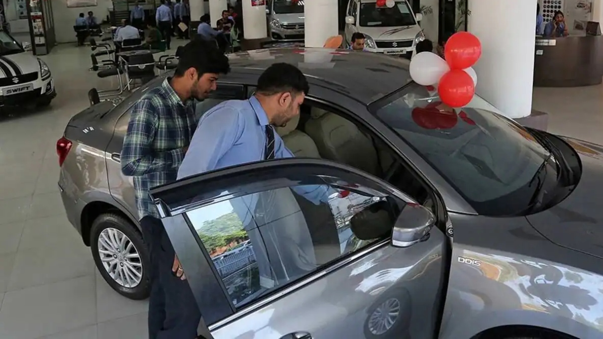 Festive season to provide new filip to auto sales, inventory pileup
