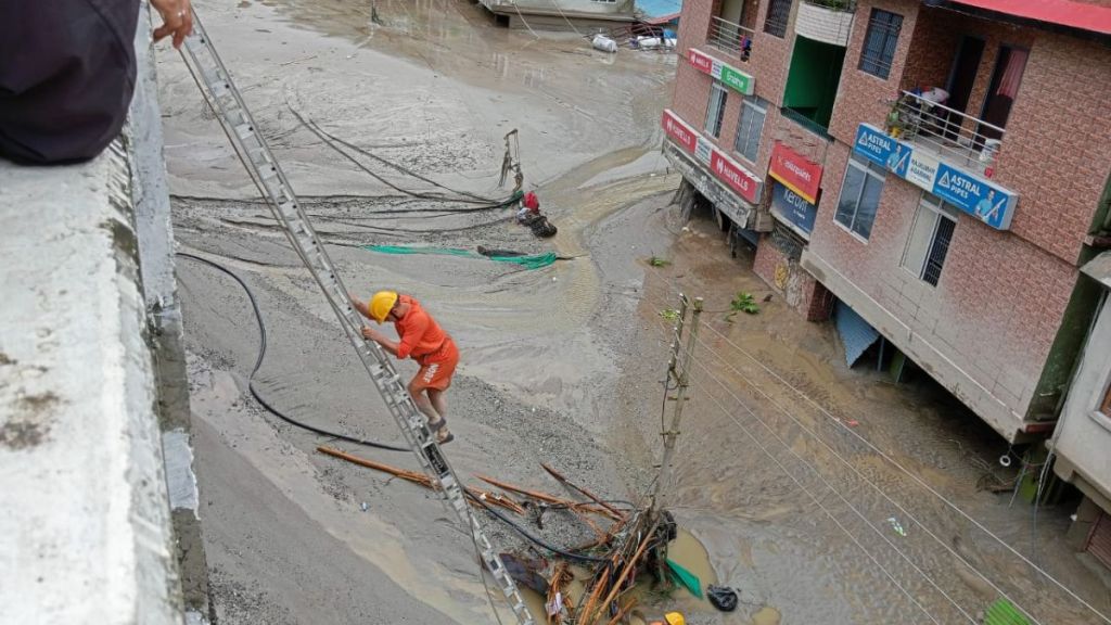 Sikkim, West Bengal, Teesta, Kalimpong, flash flood, disaster, india