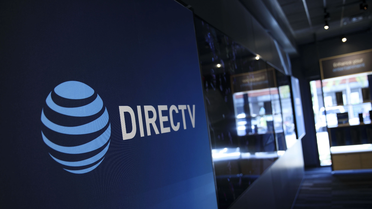 AT&T exploring options for DirecTV as PayTV subscriptions continue