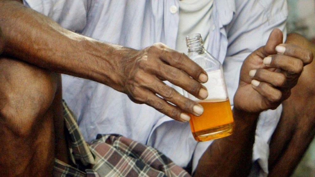 Bihar 3 die after drinking 'spurious' liquor in Sitamarhi, 90 bottles