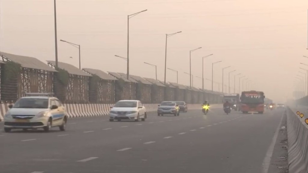 Delhi pollution 'severe' for 5th consecutive day, AQI at 488; GRAP stage-IV implemented