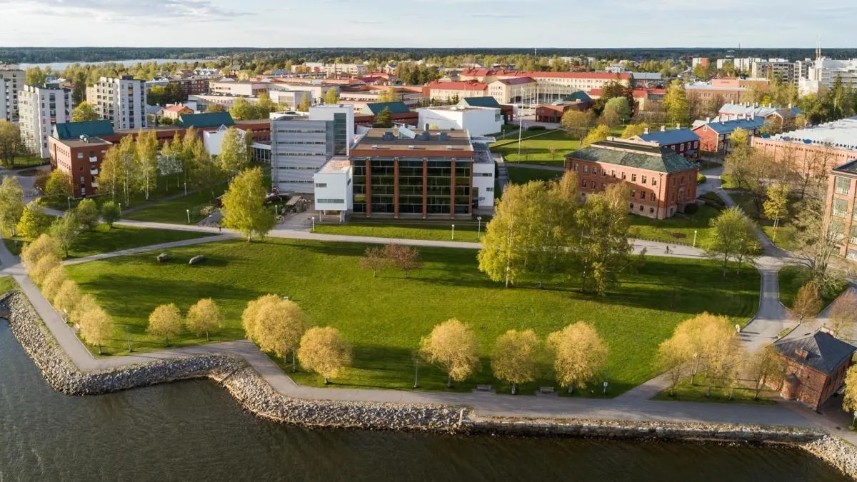 University of Vaasa looks at attracting international students; rolls