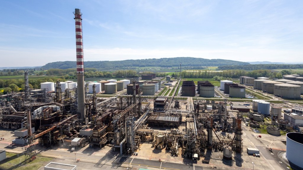 sustainability, CBG production, environmental issues, World Environment Day, socio-economic benefits, renewable energy, fossil fuels, sustainable energy, fertilizer, agricultural residue, waste management