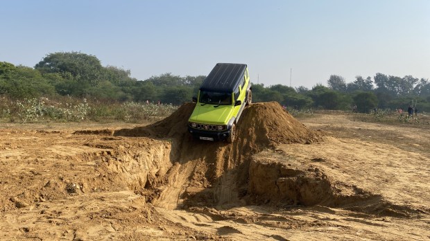 Maruti Jimny hill descent