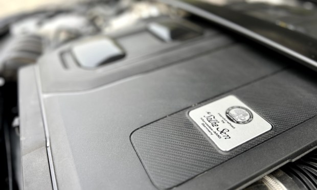 Mercedes AMG C43 engine