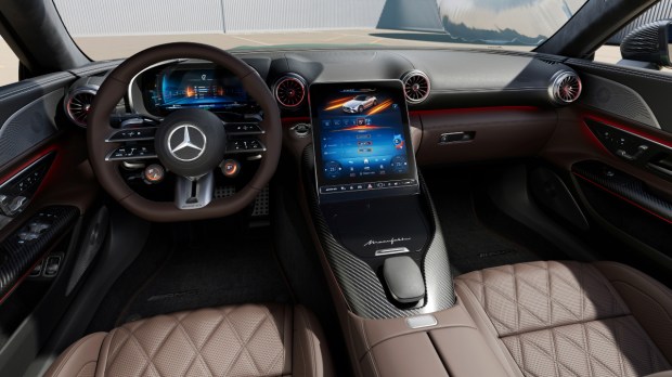 Mercedes AMG GT 63 SL E cockpit