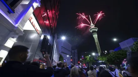 New year celebration, New year eve, New Zealand, Auckland, paris, eiffel tower, top news, top world news, top business news,