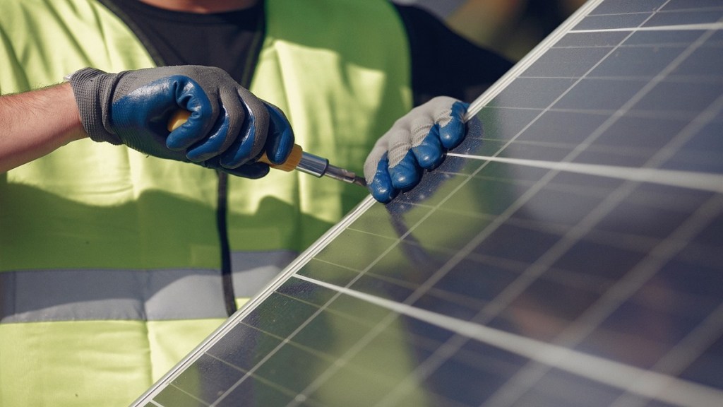 ashv finance, aavishkaar group, encourage capital, rooftop solar, solar energy, solar panels, sidbi, tata power, yes bank, rk singh