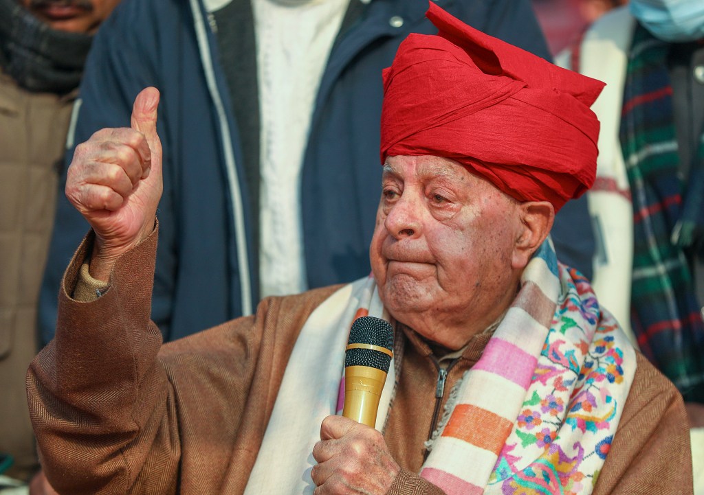 Farooq Abdullah summoned by ED