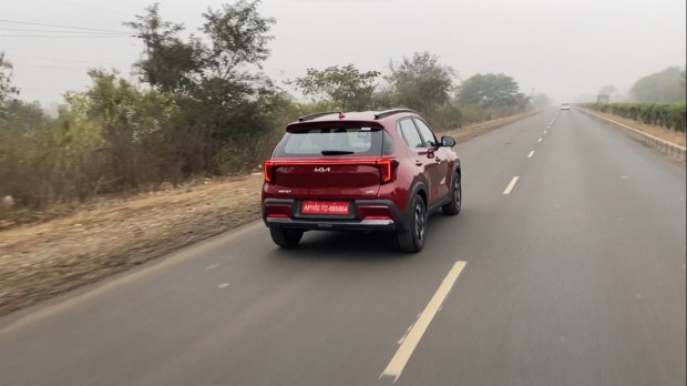 Kia Sonet review rear
