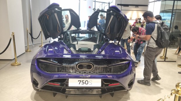 McLaren 750S rear