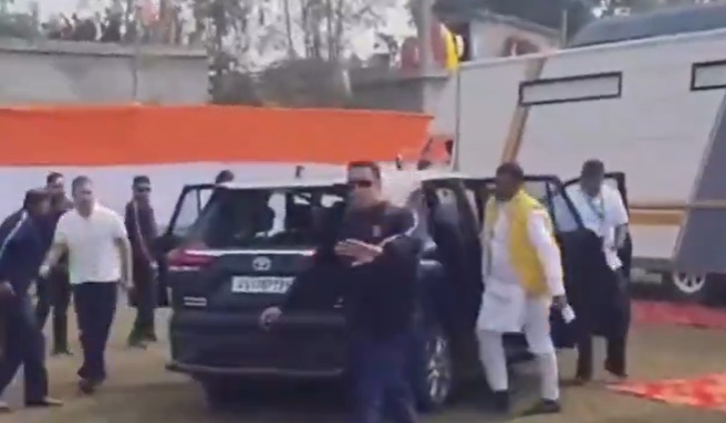 Rahul Gandhi's car vandalised in Bihar
