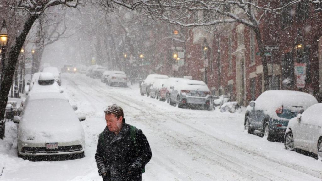 Lake effect snow warnings are up in Buffalo, where an additional 8 to 14 inches could fall in narrow bands east of Lake Erie. (Image/Reuters)