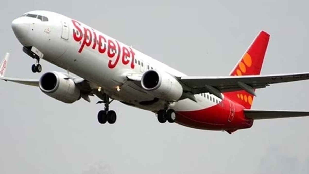 SpiceJet assures full refund for passenger trapped in loo for entire