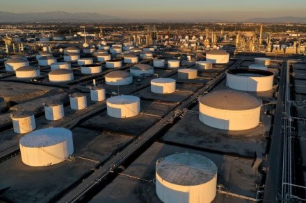 Brent crude rose $1.20, or 1.5%, to $78.24 a barrel (Image/Reuters)