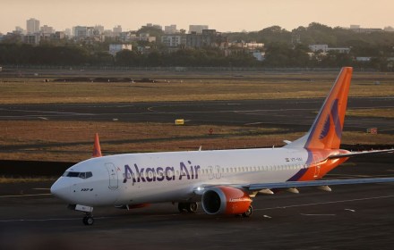 Boeing and Akasa Air revealed the deal at the Wings India 2024 air show (Image/Reuters)