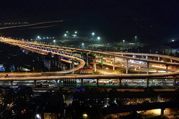 Illuminated Atal Bihari Vajpayee Sewri-Nhava Sheva Atal Setu after its inauguration. (Image: PTI)