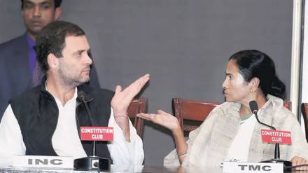 Mamata Banerjee leads attack against Rahul Gandhi
