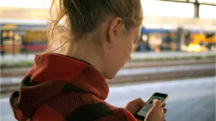 united kingdom, england, mobile phone ban in uk schools, phone ban in england, phone ban in schools, england school, british govt, british education department
