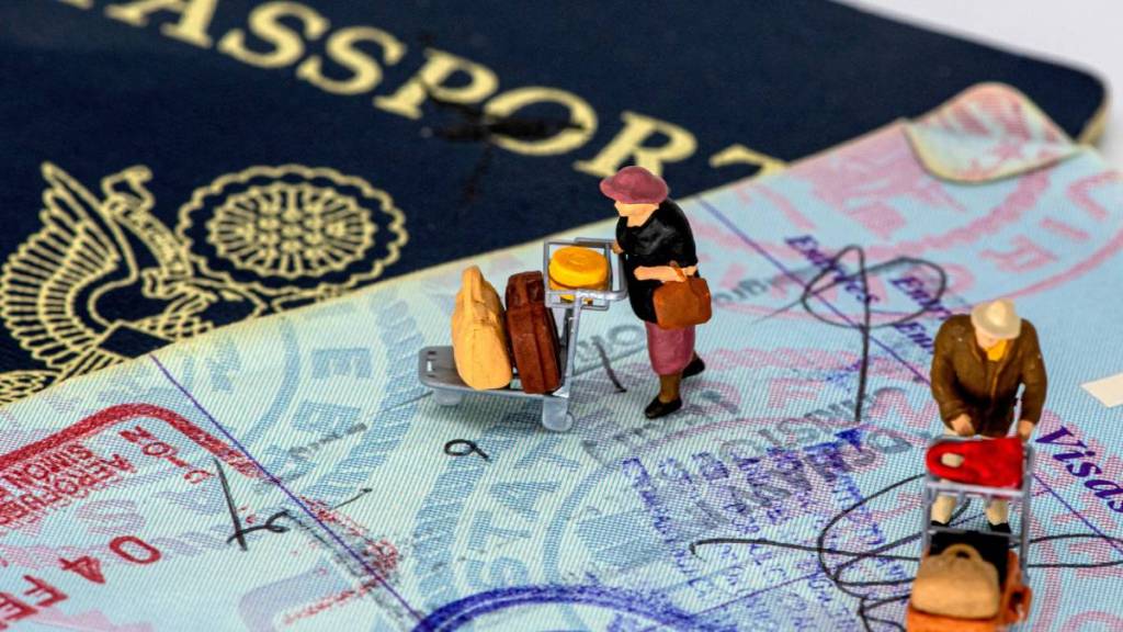 henley passport index, henley passport index 2024, henley passport index india, henley passport index india ranking, strongest visa, henley passport index top country, china ranking in henley passport index