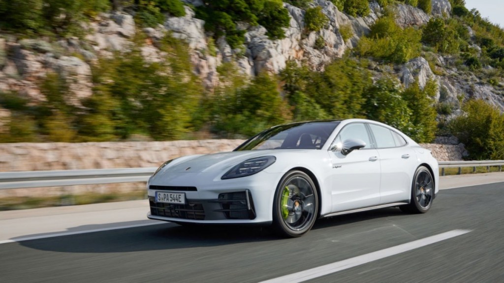 2024 porsche panamera hybrid