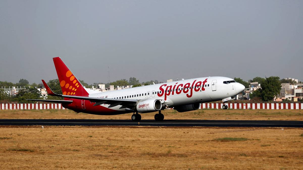SpiceJet plans to hand out pink slips to at least 1,000 employees! ...