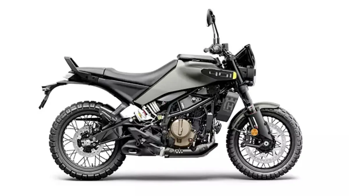 husqvarna-svartpilen-401-vs-triumph-scrambler-400x-comparison-bike