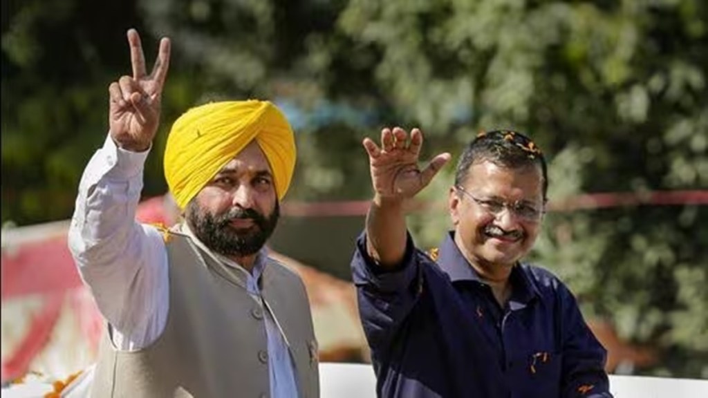 Arvind Kejriwal congratulates Punjab CM Mann on birth of baby girl | Watch video