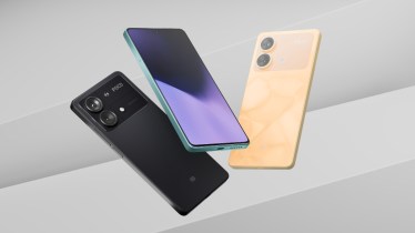 Mobile retailers accuse POCO of unfair trade practices; to seek CCI intervention