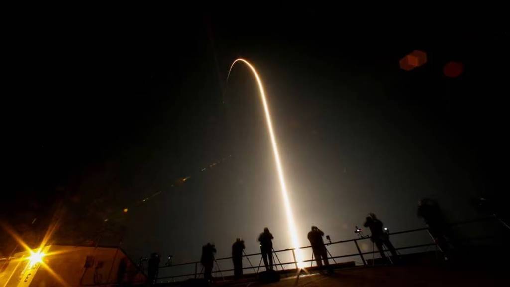 female scientists, Virgin Galactic, all-female research mission, astronaut team, space exploration, collaboration, IIAS, Galactic 05
