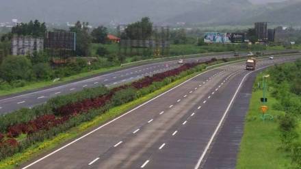 gujarat, gujarat highways, three highways, pm modi inaugrate 3 highways, cm bhupendra patel, pm modi, pm modi inaugurates, roadways